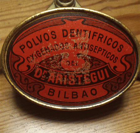 /products/cajita-metalica-dr-aristegui/